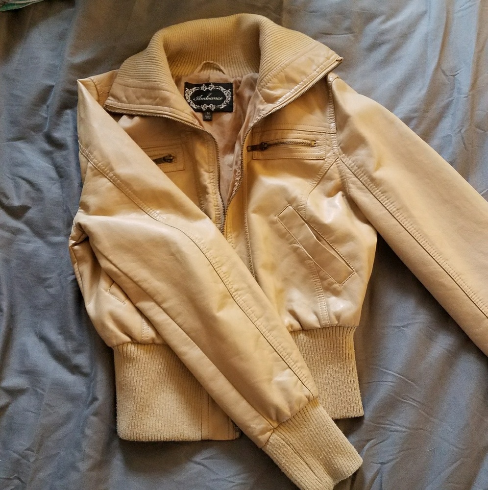 Leather jacket - Picture 2 of 2